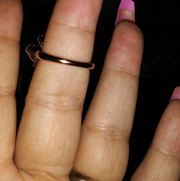 Ring - Picture 1 of 4